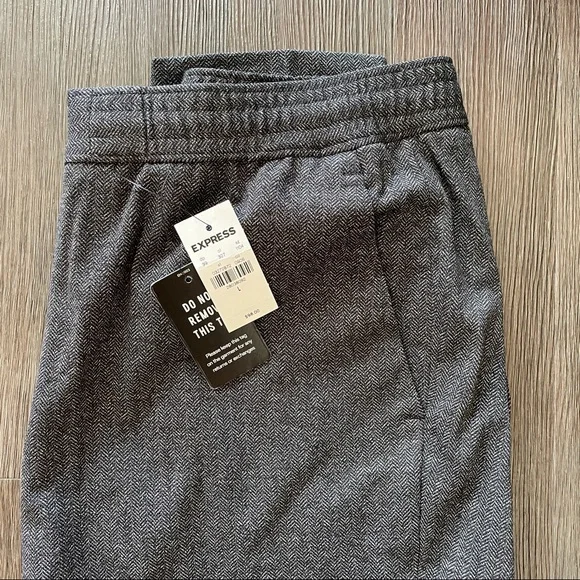 Express Extra Slim Charcoal Herringbone Luxe Comfort Soft Jogger Dress Pant - Picture 7 of 9